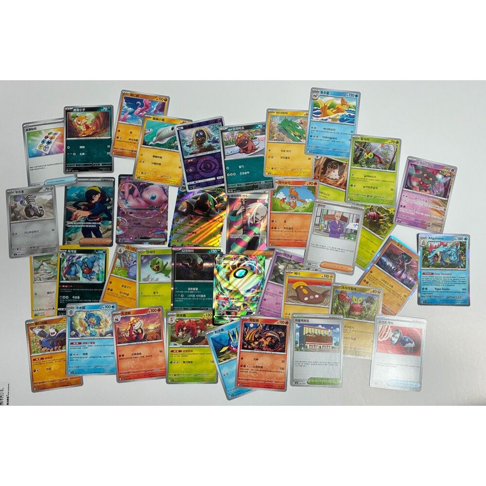 30+ Mixed Language Pokémon Cards Lot